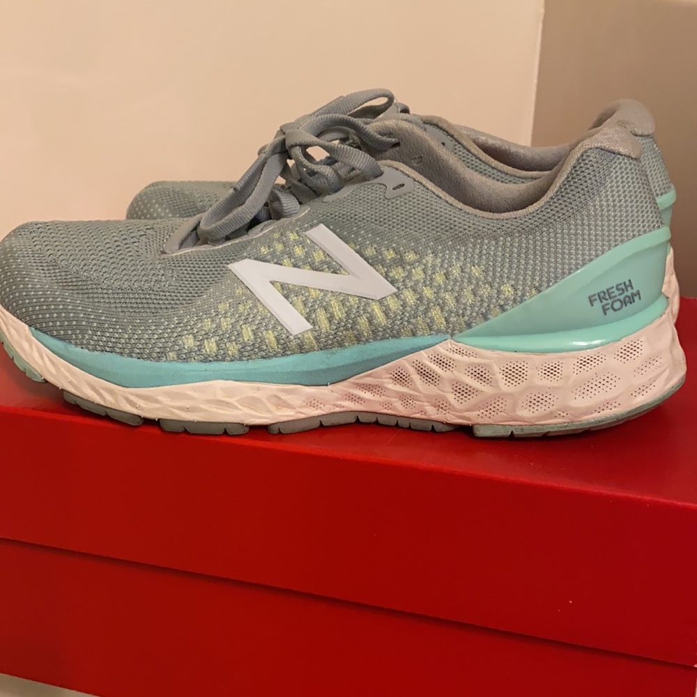 New Balance Running Shoes - Picture 4 of 14